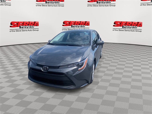 2025 Toyota Corolla LE photo 4