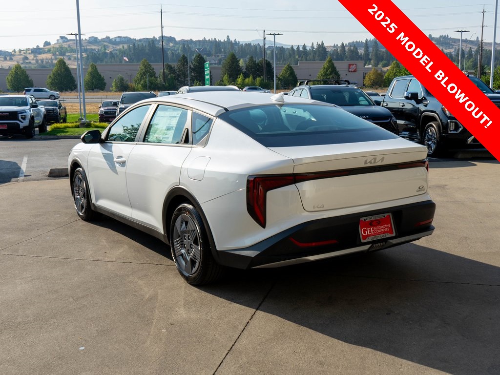 2025 Kia K4 LX photo 4