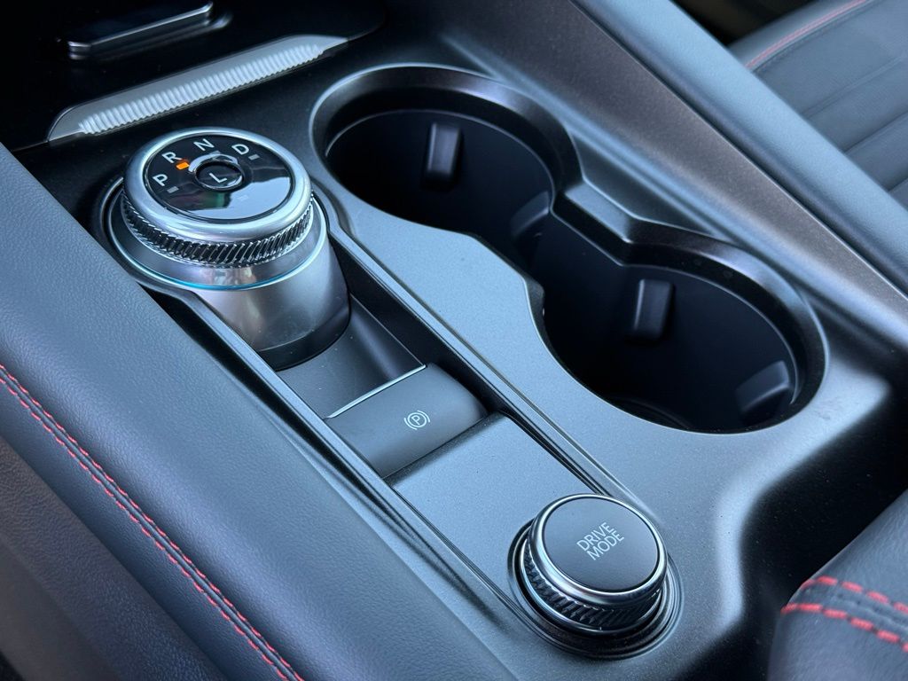 2025 Ford Explorer ST-Line photo 11