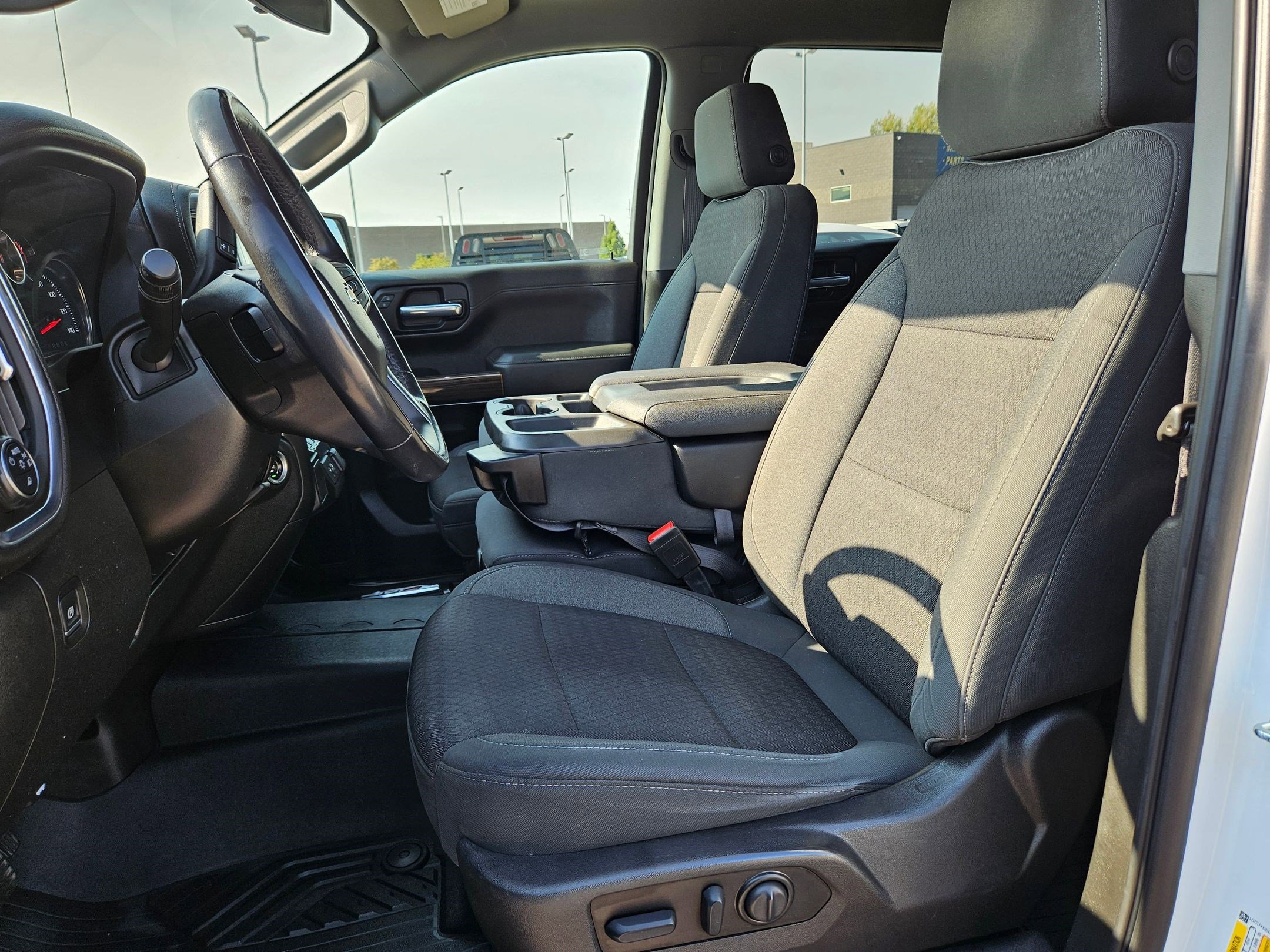 2022 Chevrolet Silverado 1500 LT photo 12