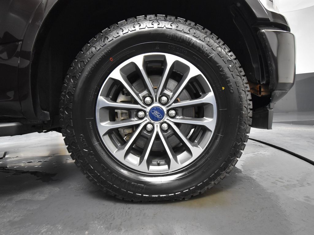 2018 Ford F-150 XLT FX4 photo 12