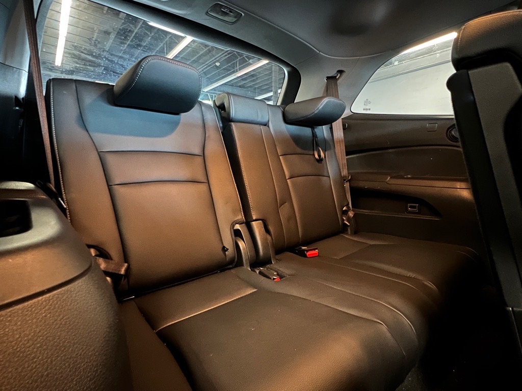 2022 Honda Pilot Black Edition photo 23