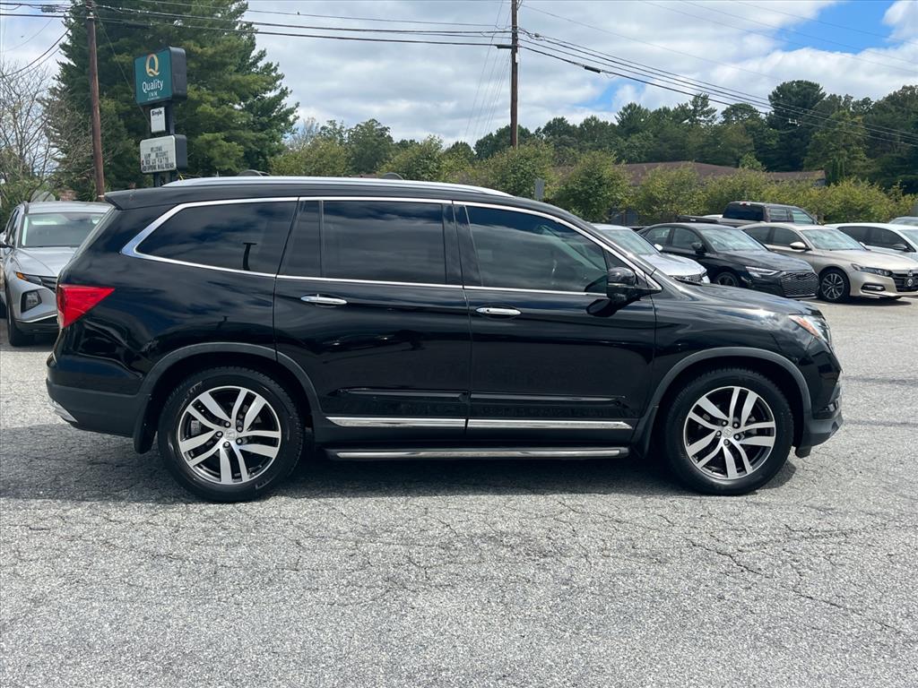 2016 Honda Pilot Touring photo 2