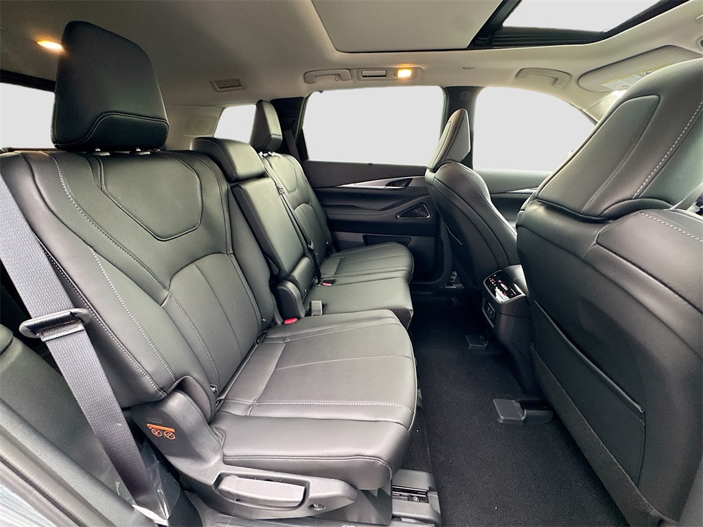 2026 Infiniti QX60 Luxe photo 31