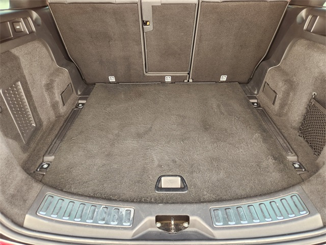 2021 Land Rover Discovery Sport S R-Dynamic photo 28