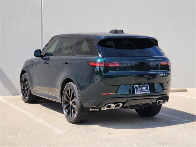 2025 Land Rover Range Rover Sport SE photo 3