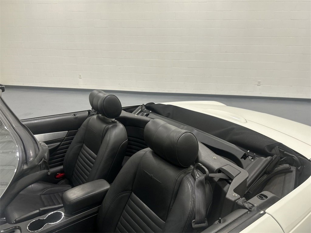 2002 Ford Thunderbird Base photo 16