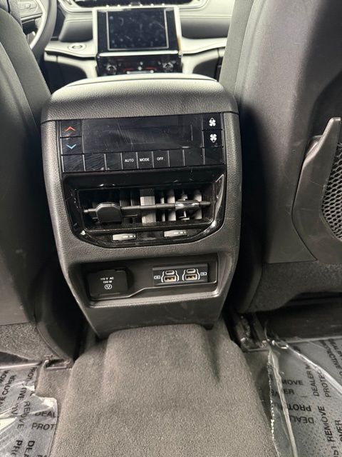 2024 Jeep Grand Cherokee Altitude photo 54