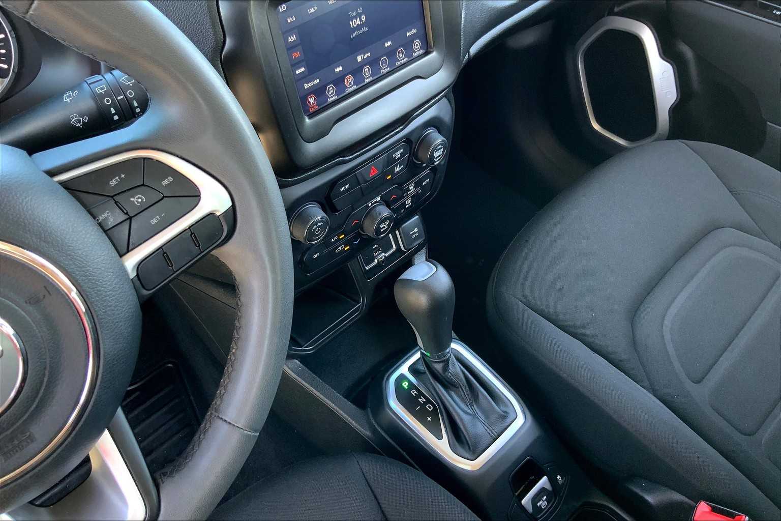 2021 Jeep Renegade Latitude photo 14