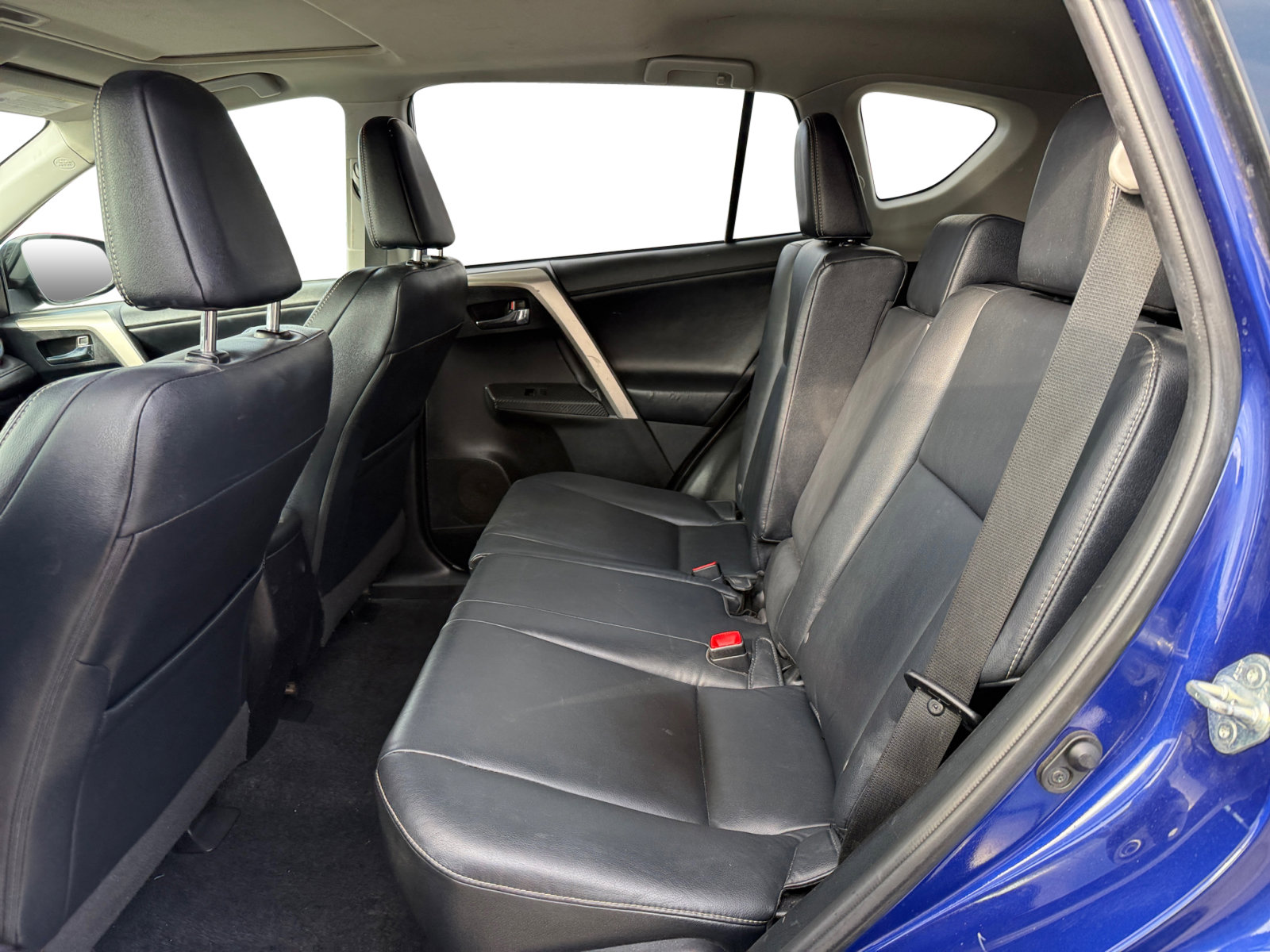2015 Toyota RAV4 Limited photo 16