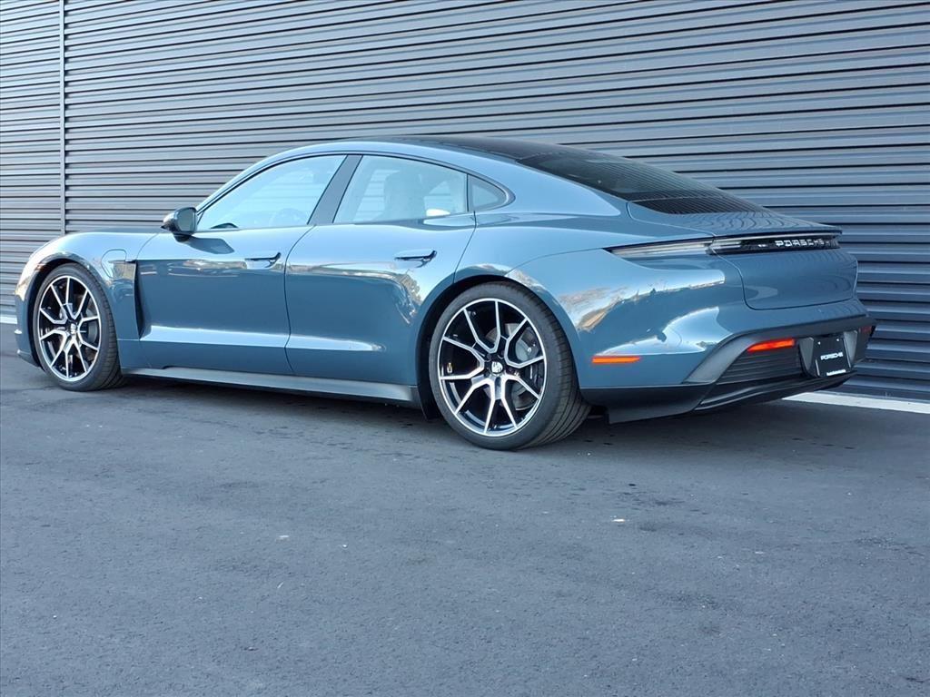 2025 Porsche Taycan 4 photo 3