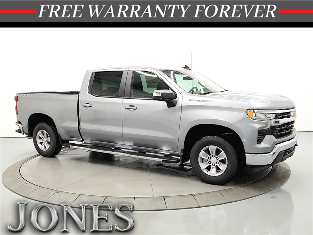 2025 Chevrolet Silverado 1500 LT's photo