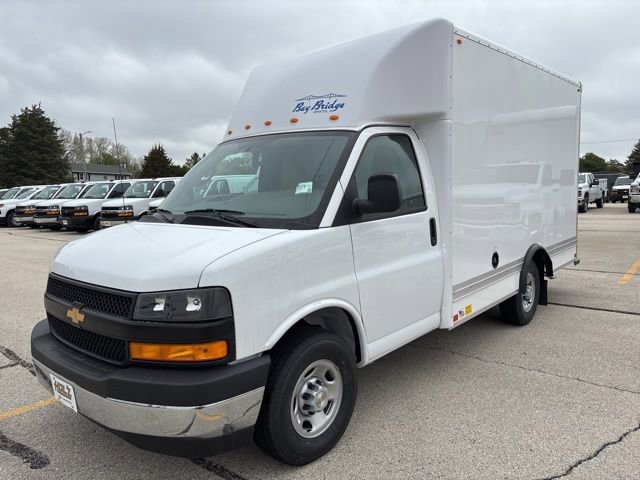 2025 Chevrolet Express Cutaway Base's photo