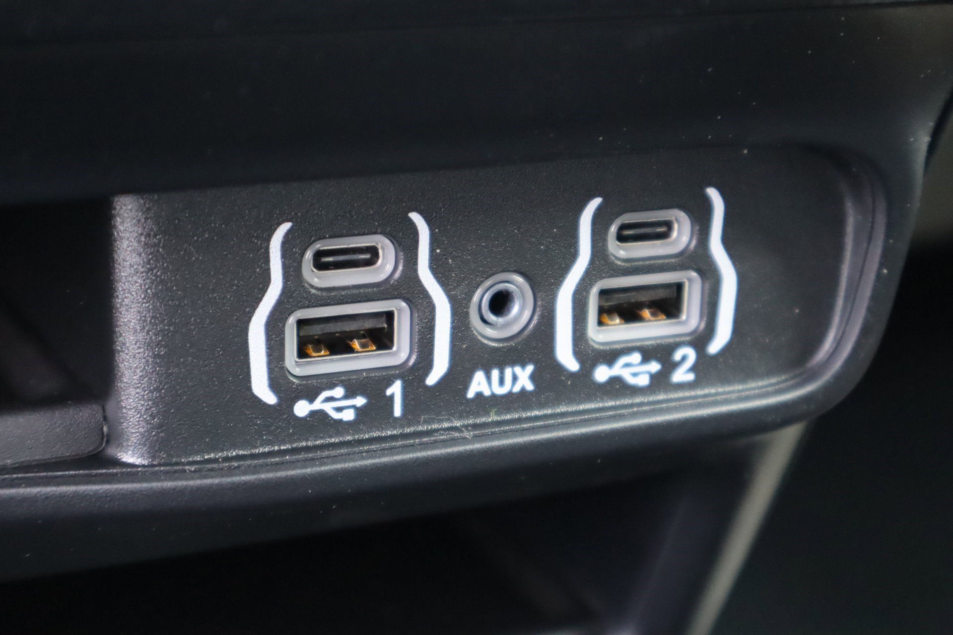 2025 Chrysler Voyager LX photo 14