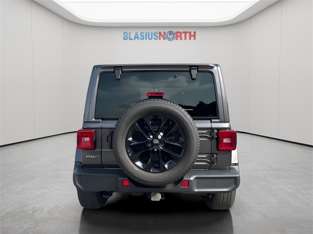 2021 Jeep Wrangler Unlimited Sahara 4xe photo 2