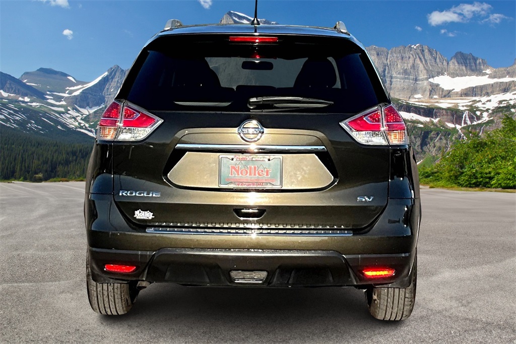 2016 Nissan Rogue SV photo 4