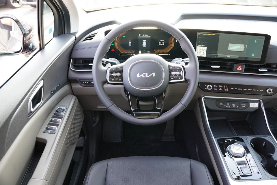 2026 Kia Carnival EX photo 13