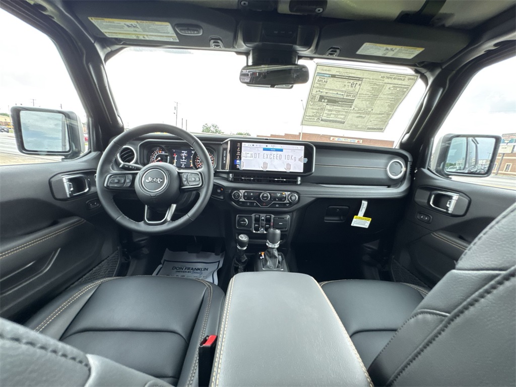 2025 Jeep Gladiator Sport photo 10