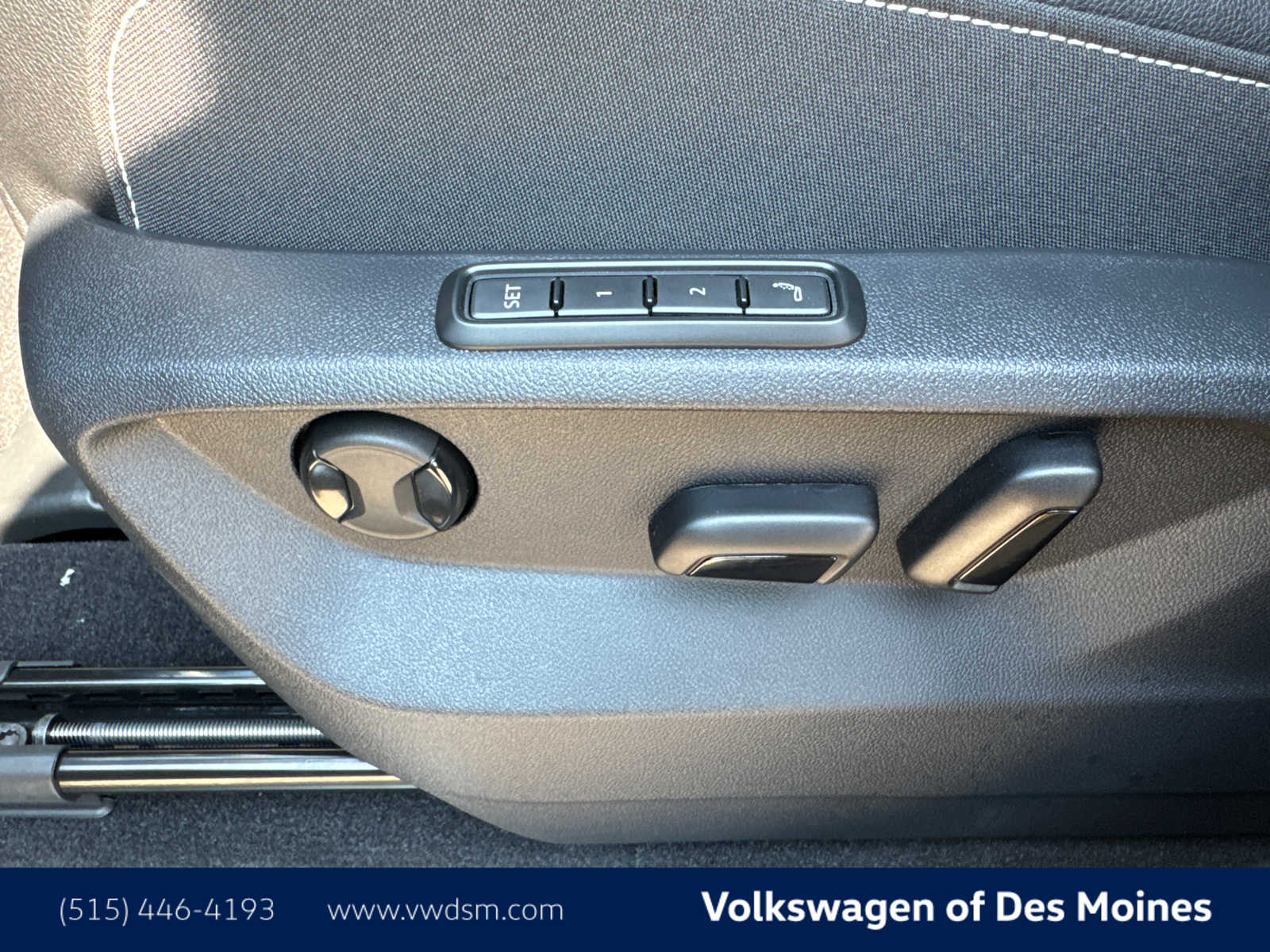2026 Volkswagen Atlas Cross Sport SEL Premium R-Line photo 22