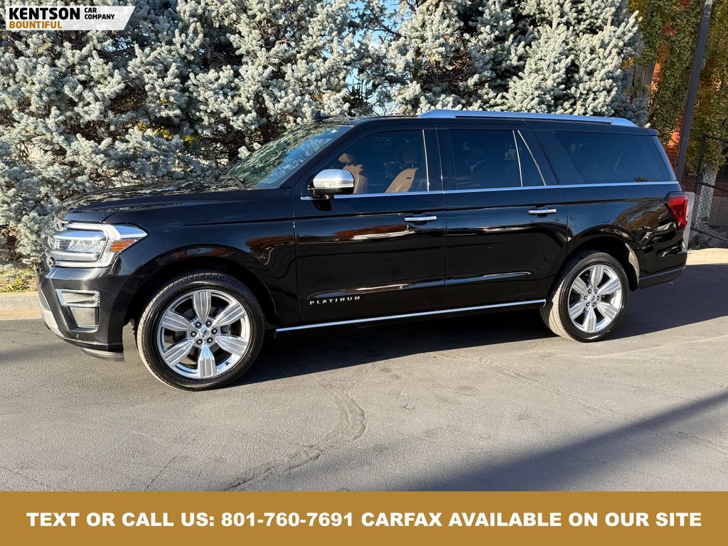 2022 Ford Expedition MAX Platinum's photo