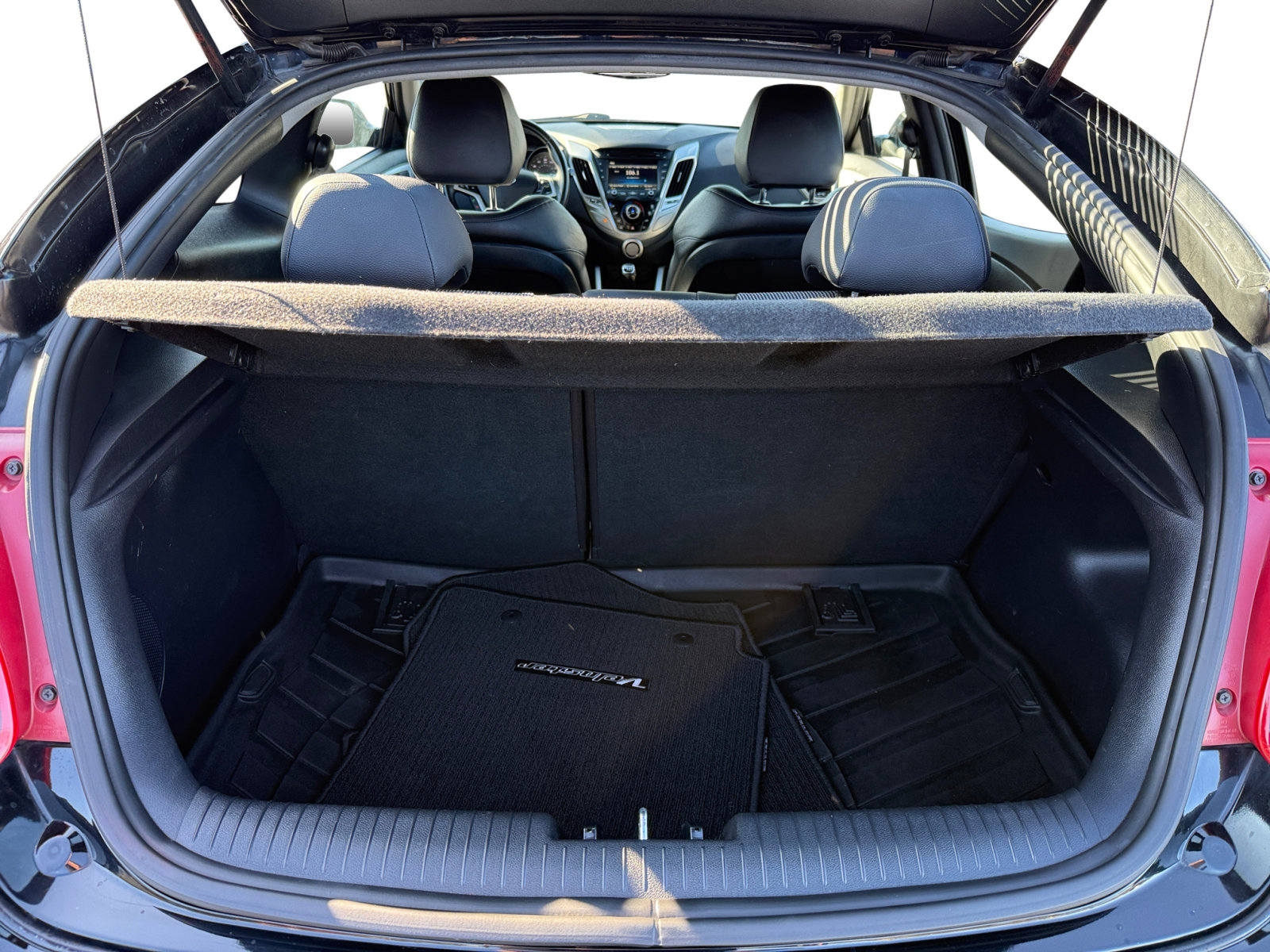 2014 Hyundai Veloster Base photo 16