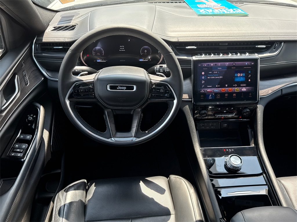 2023 Jeep Grand Cherokee Overland photo 20