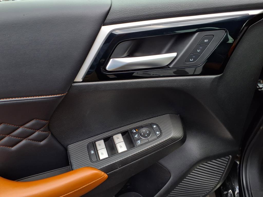 2023 Mitsubishi Outlander SEL photo 13