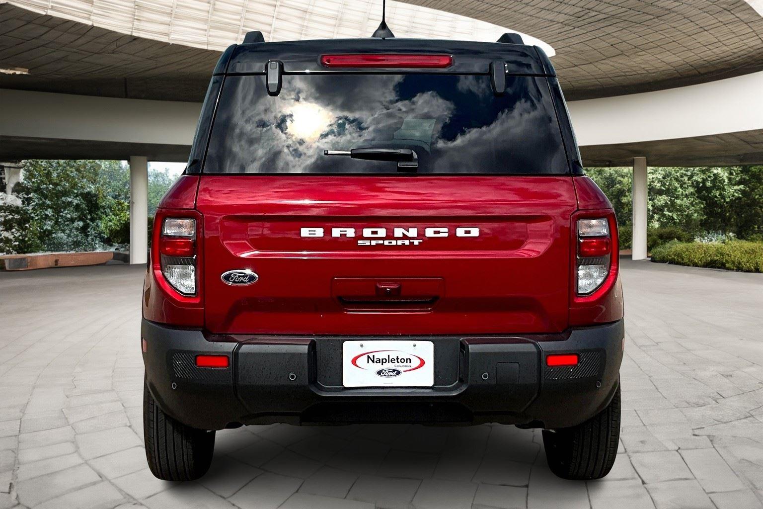 2025 Ford Bronco Sport Outer Banks photo 3