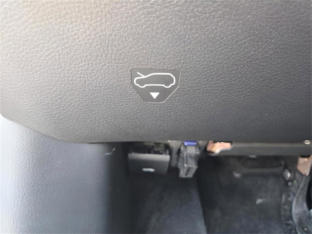 2025 Jeep Compass Latitude photo 26