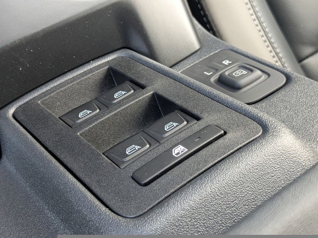 2025 Ford Bronco Outer Banks photo 24