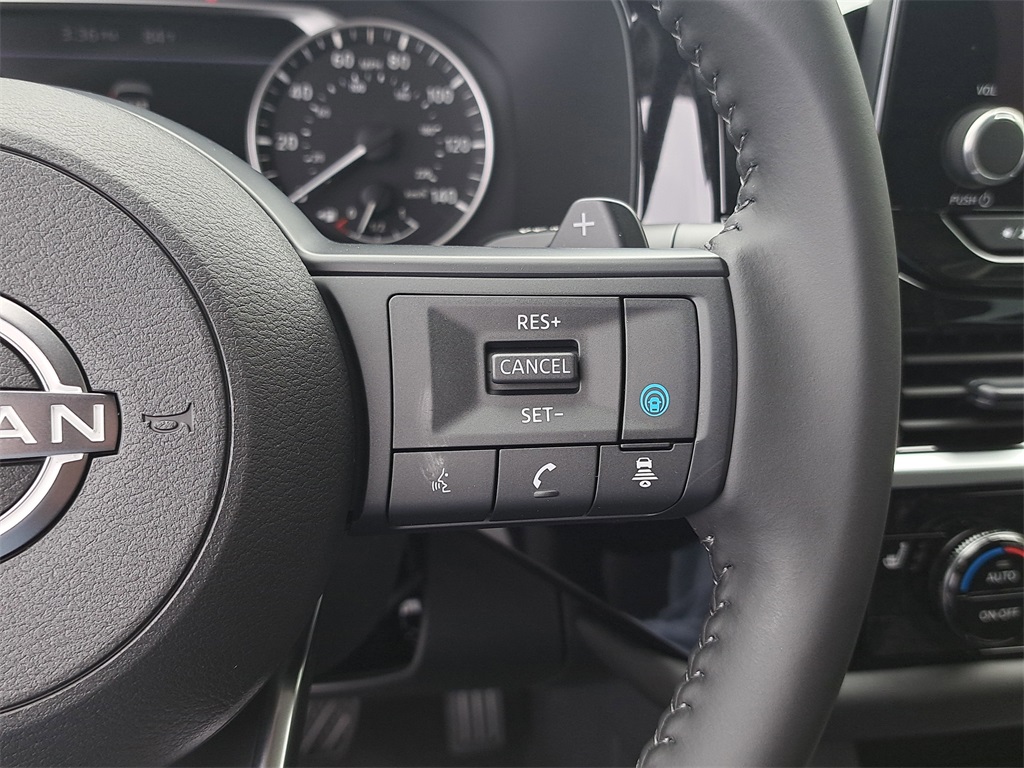 2025 Nissan Pathfinder SV photo 23
