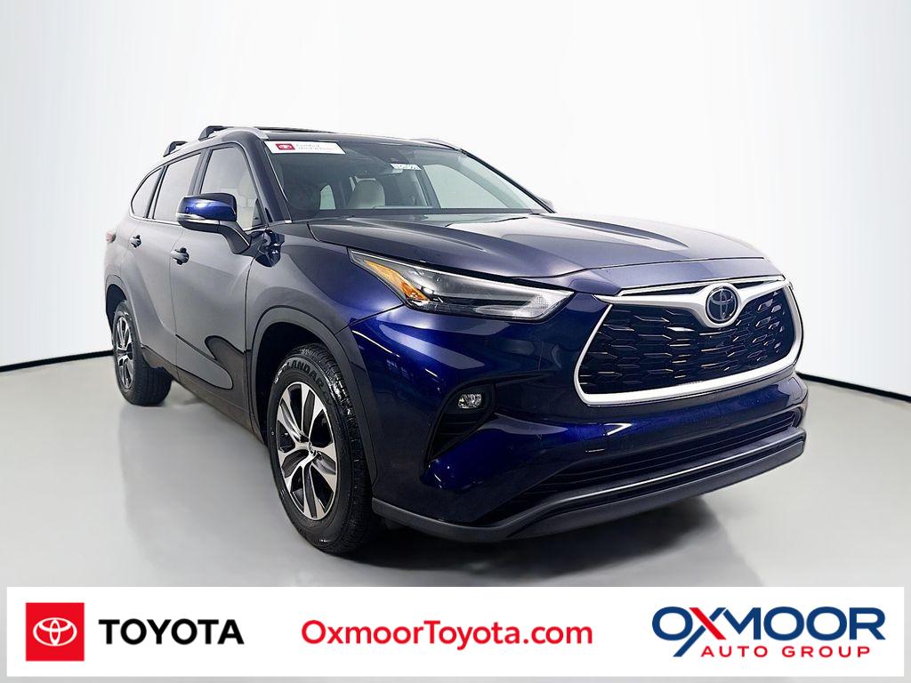 2023 Toyota Highlander XLE's photo