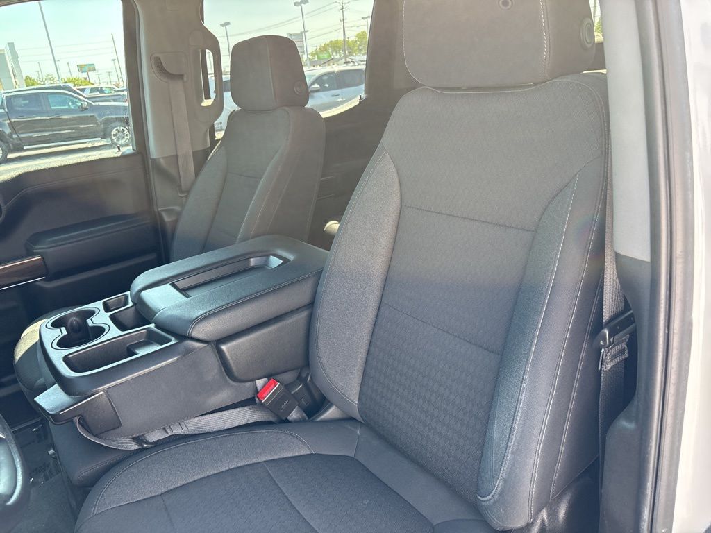 2021 Chevrolet Silverado 1500 RST photo 24