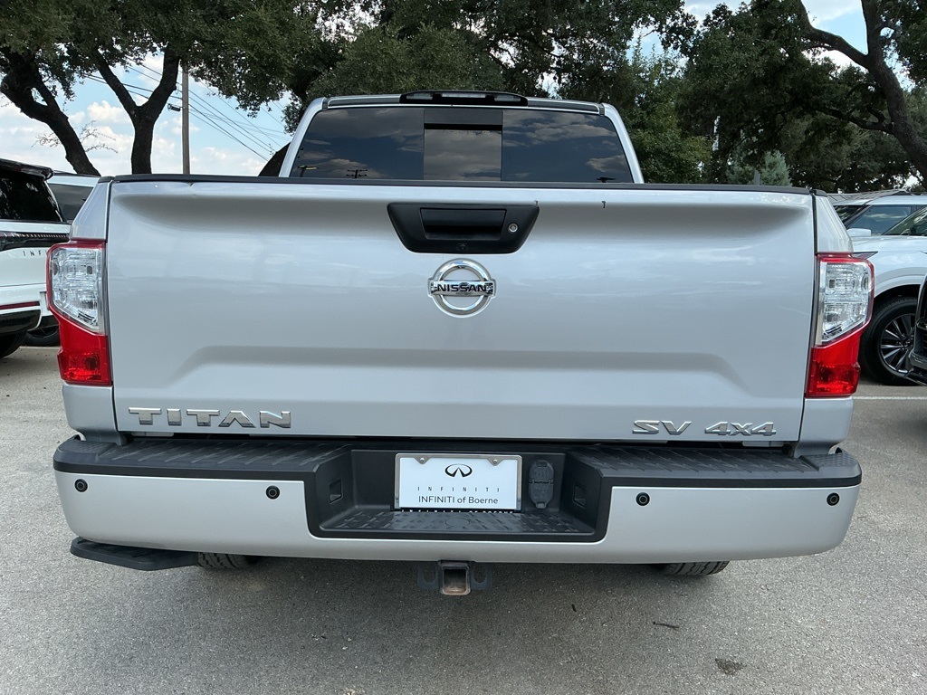 2019 Nissan Titan SV photo 4