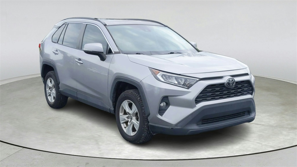 2019 Toyota RAV4 XLE's photo