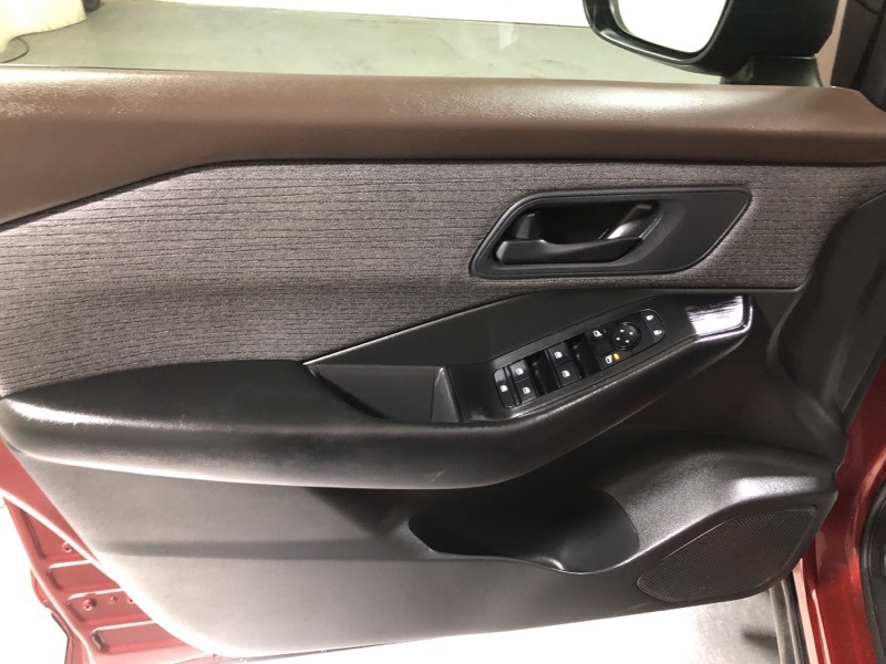 2023 Nissan Rogue S photo 18