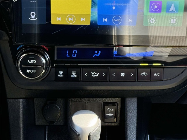 2014 Toyota Corolla Plus photo 18