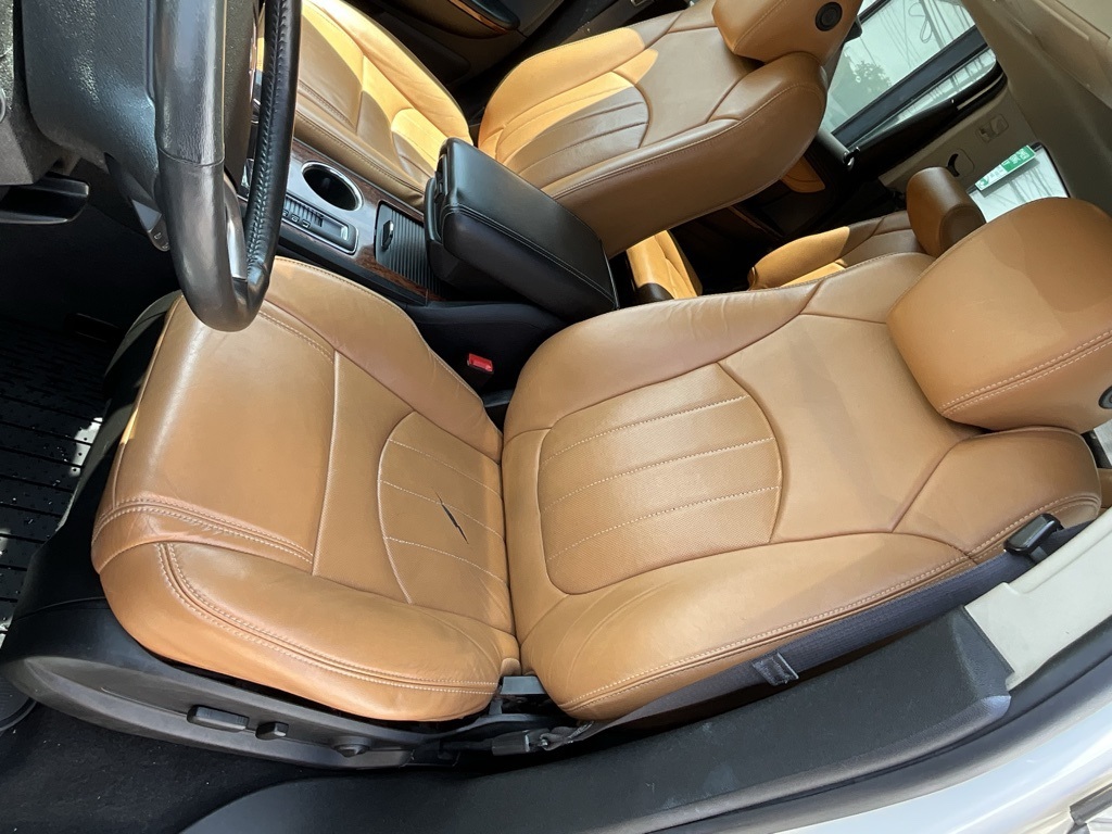 2014 Chevrolet Traverse LTZ photo 12