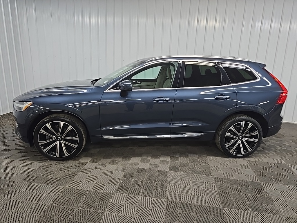 2023 Volvo XC60 Ultimate photo 4