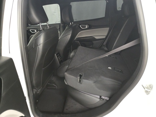 2023 Jeep Compass Limited photo 22