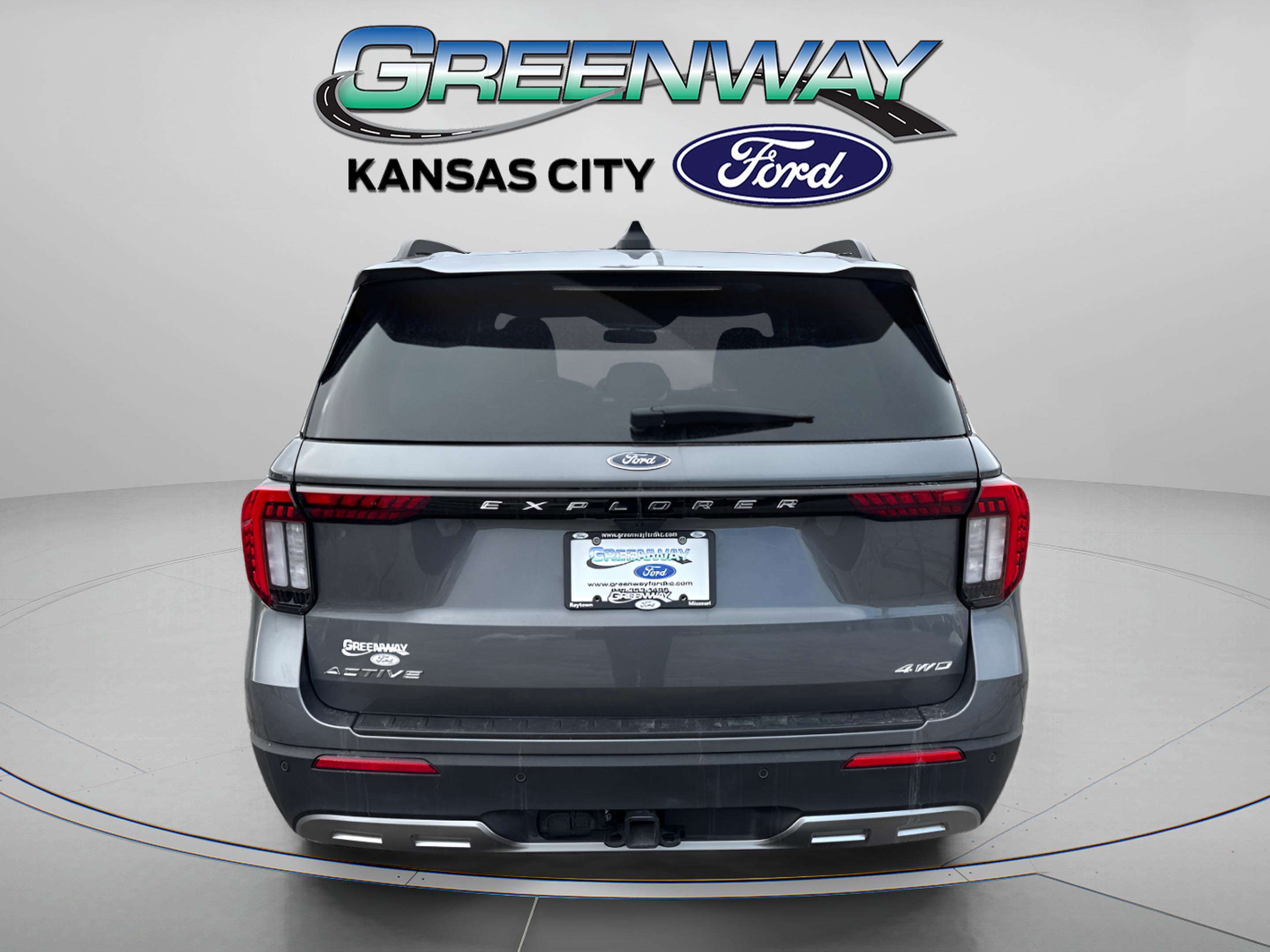 2025 Ford Explorer photo 3