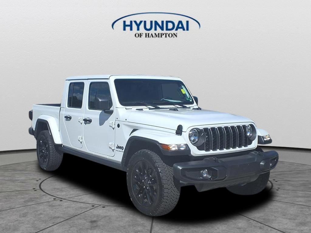 2024 Jeep Gladiator Nighthawk's photo