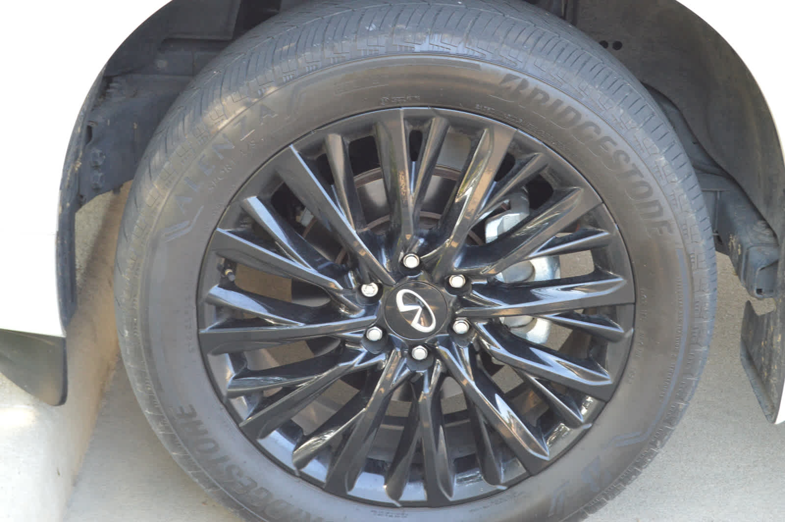 2025 Infiniti QX80 photo 8