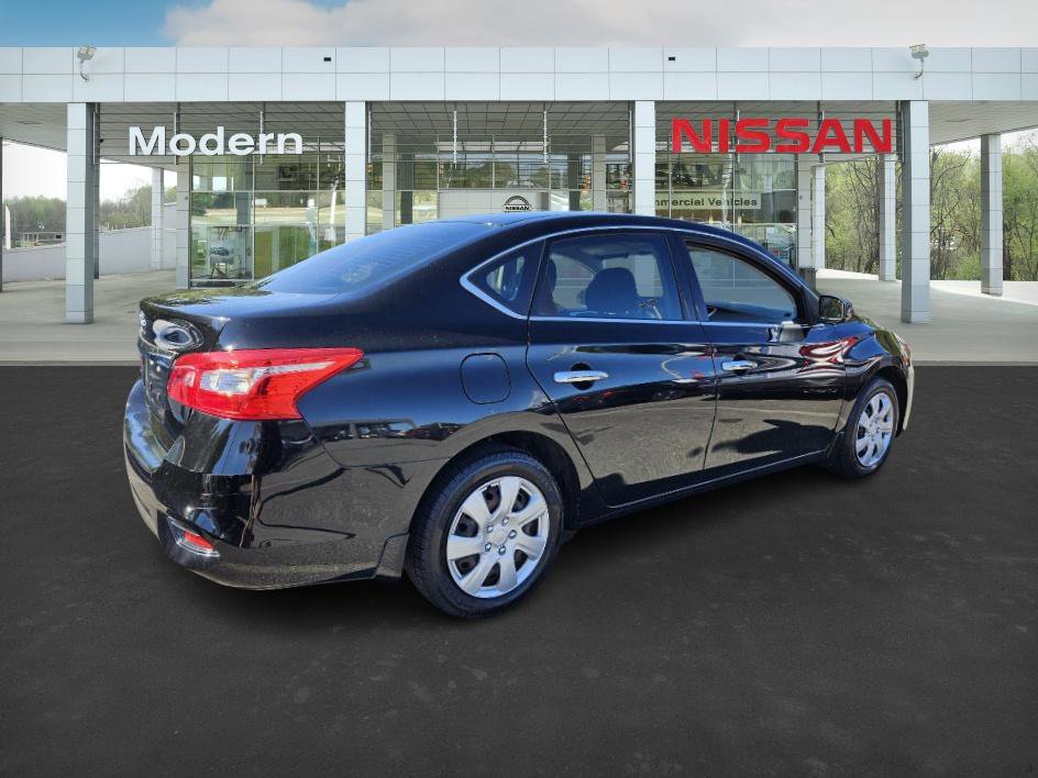 2018 Nissan Sentra S photo 3