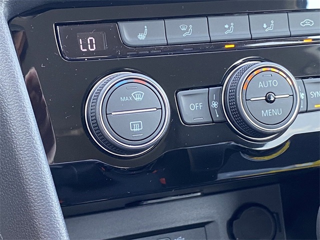 2024 Volkswagen Taos SE photo 19