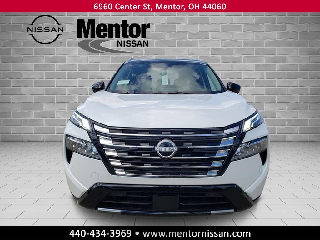 2026 Nissan Rogue Platinum photo 2
