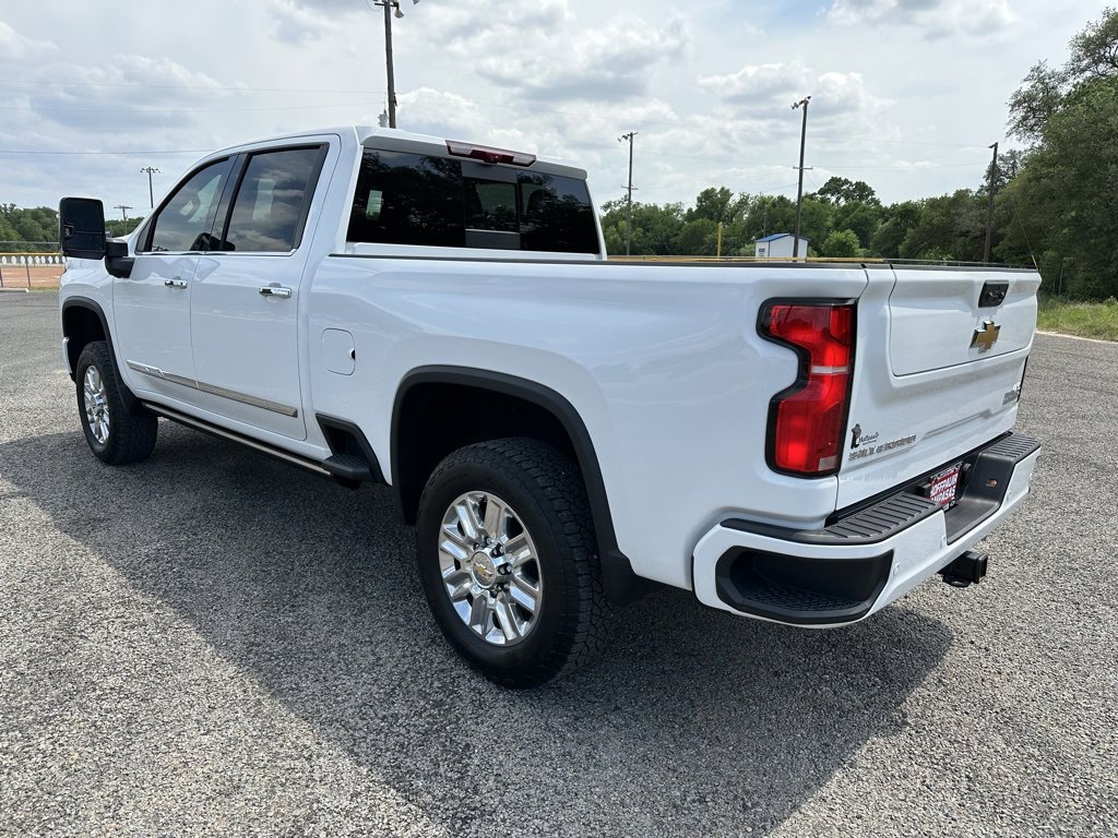 2025 Chevrolet Silverado 2500HD High Country photo 8