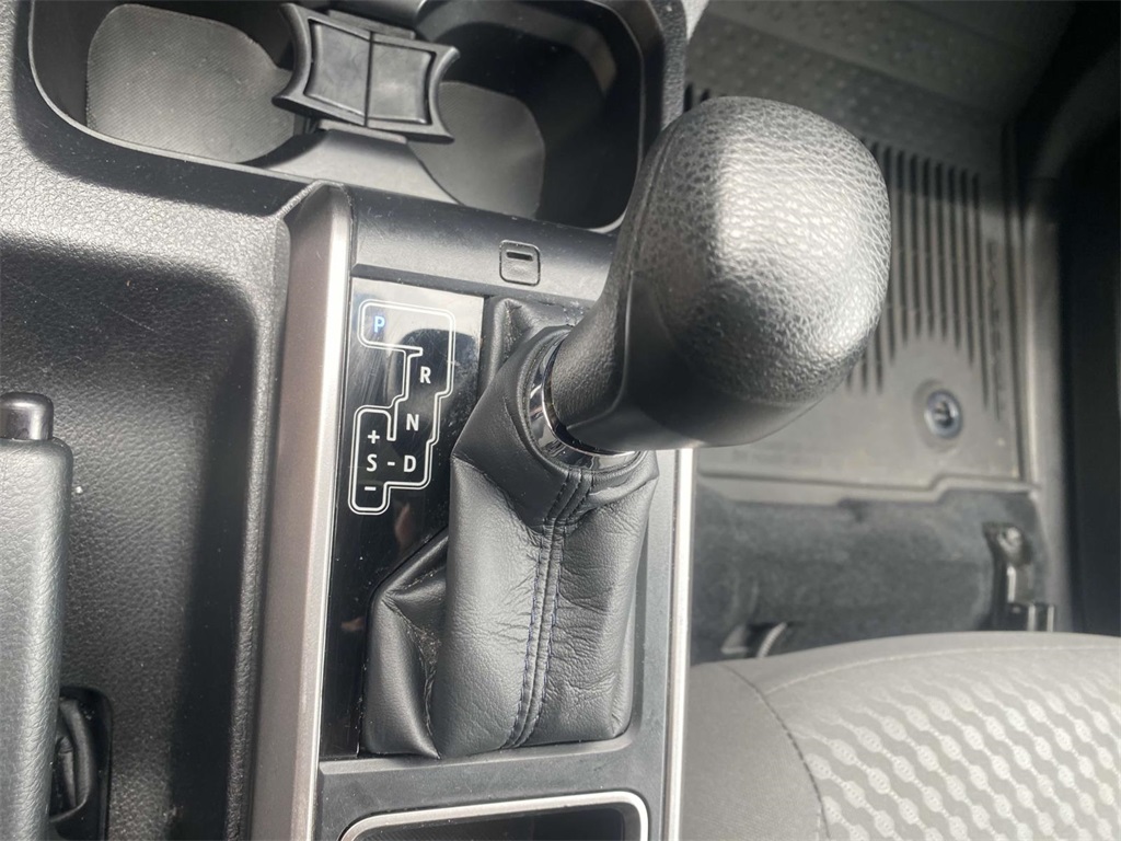 2022 Toyota Tacoma SR5 photo 21