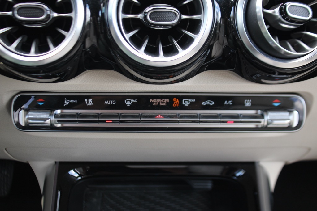 2024 Mercedes Benz EQB 250+ photo 22