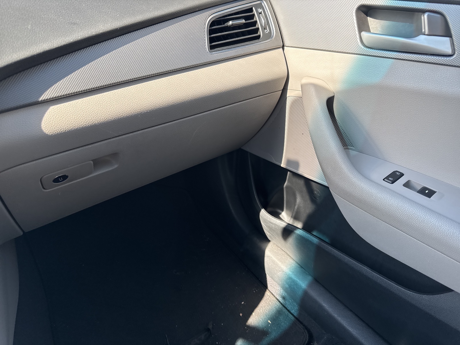 2015 Hyundai Sonata SE photo 25